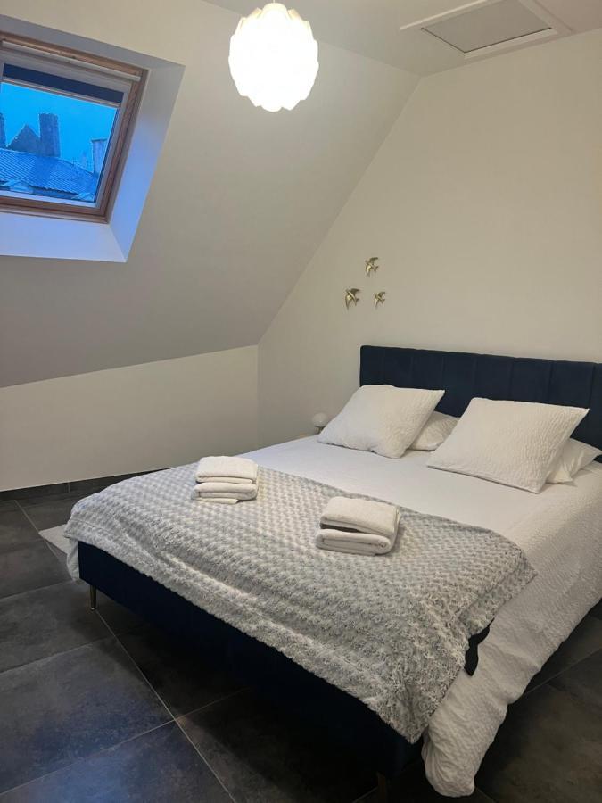 Les Suites Du Colonel Βαν Εξωτερικό φωτογραφία